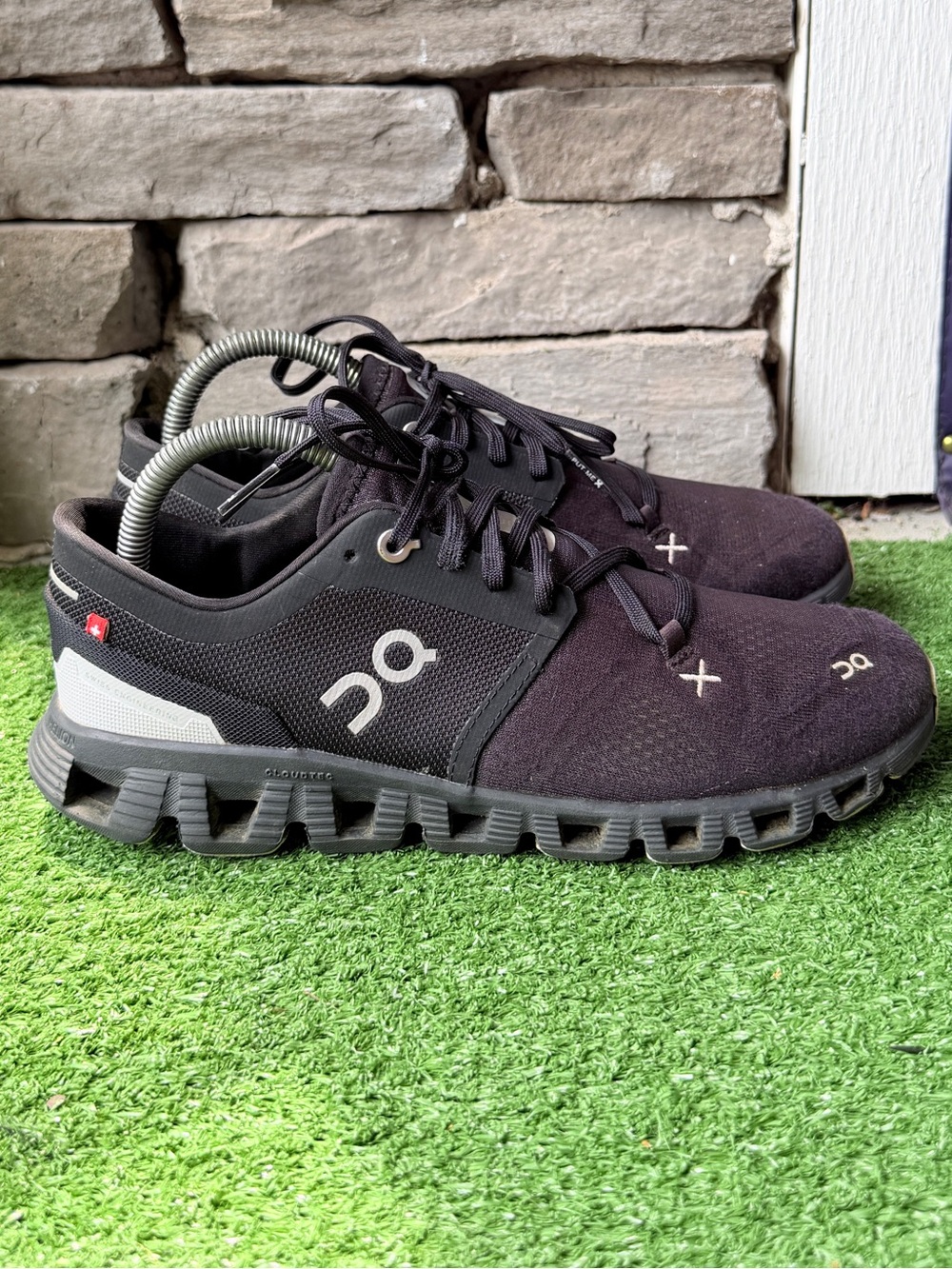 On Cloud Running Black Cloud X 3 Women’s Sneakers - Picture 2 of 10